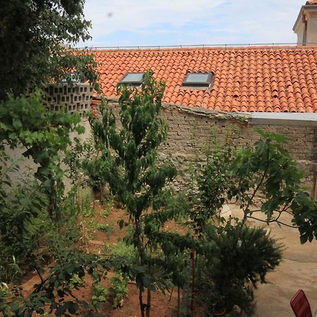 Apartments And Rooms With Parking Space Mali Lošinj Εξωτερικό φωτογραφία